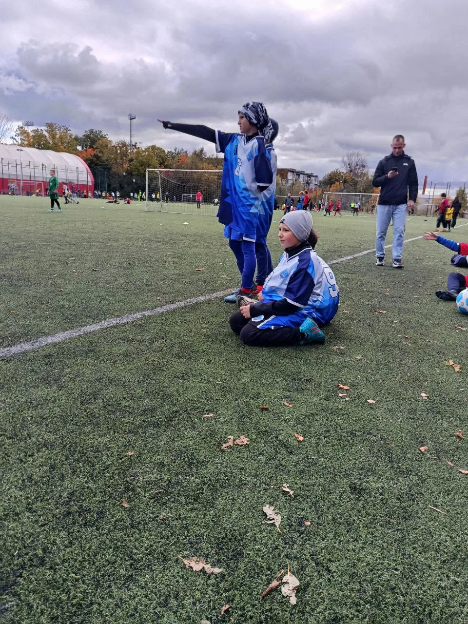 Кожаный мяч.