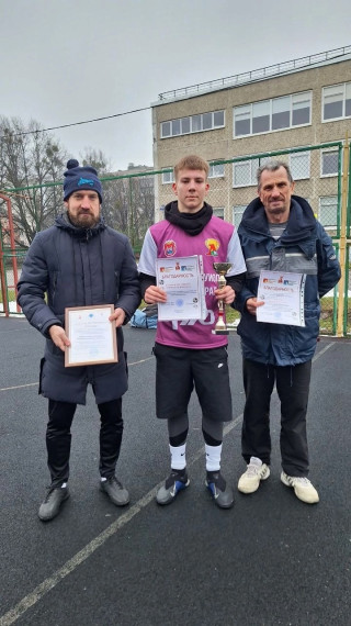 Товарищеская встреча по футболу.