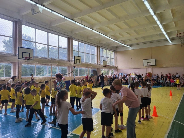 Спортивные соревнования для учащихся 1-х классов.